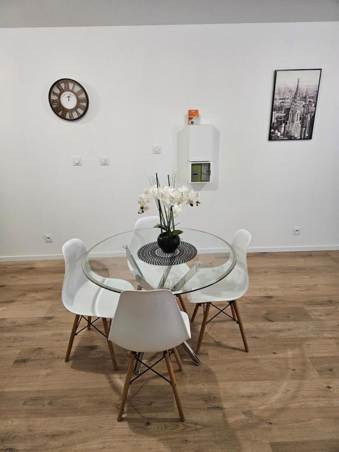 T2 Chaleureux, Calme Et Entierement Renove. Διαμέρισμα Μπεζιέ Εξωτερικό φωτογραφία